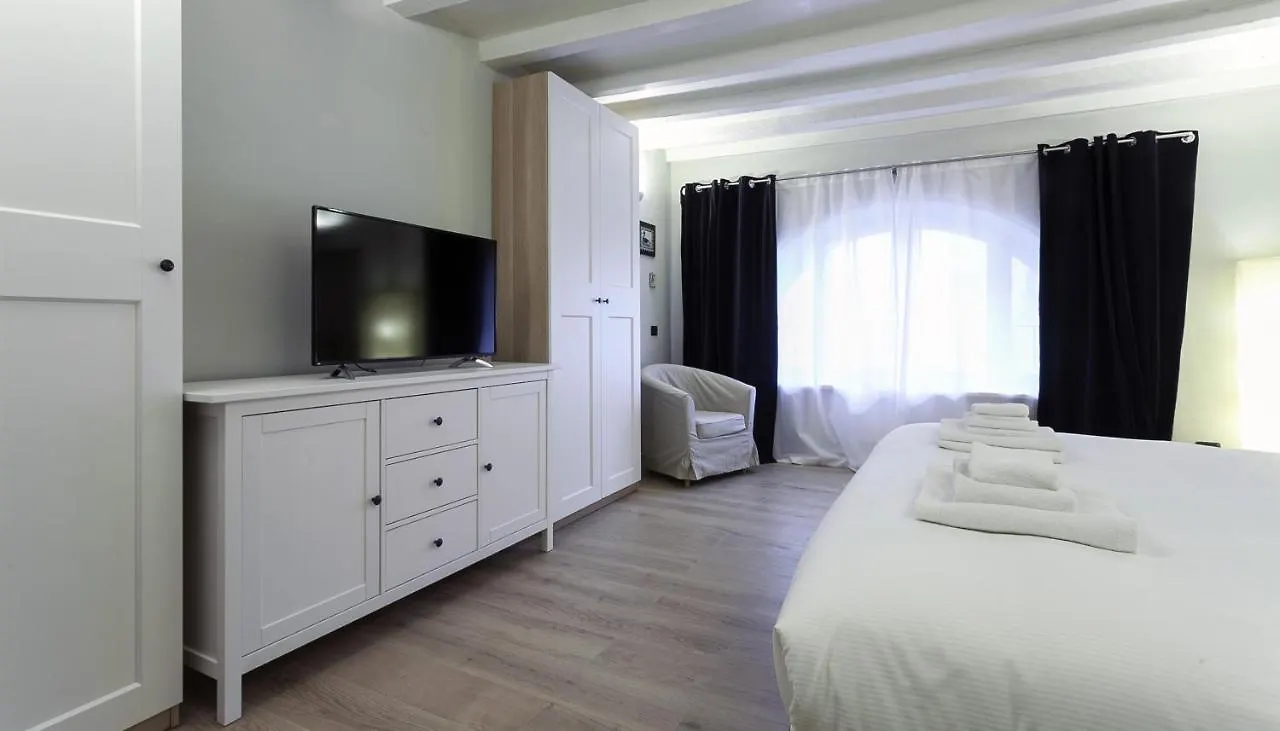 Italianway - Rosales 1 Studio Apartment Milan